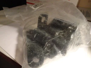 GM EARLY STYLE SHORT AND WIDE BLACK POLYURETHANE ENGINE MOUNT SUM 7731114 - Picture 1 of 3