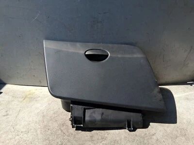 Seat Leon MK2 NS 2009 compartimento de almacenamiento del lado del pasajero guantera Foto 1 de 4