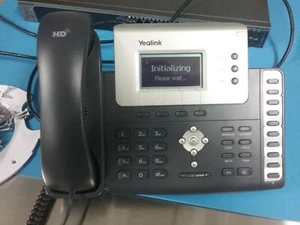 Yealink SIP-T26P telefono IP avanzato display voip telefono POE - voce HD - Foto 1 di 8