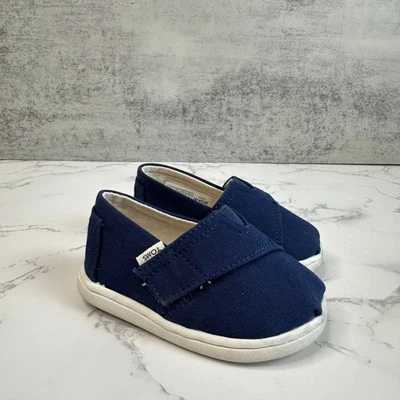 Zapatos Clásicos Toms Azul Marino Bebé Niño Talla 4 Lona Parte Superior Baja Planos Informales Ropa de Juego Foto 1 de 4