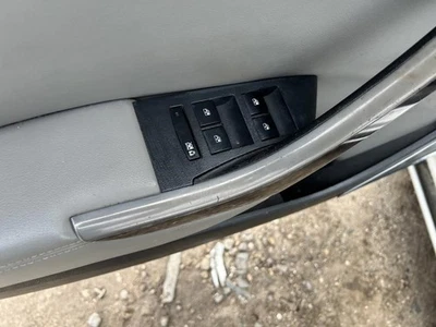 Interruptor de puerta delantera izquierda del conductor ventana del conductor se adapta a 11-15 voltios 104734763 Foto 1 de 4