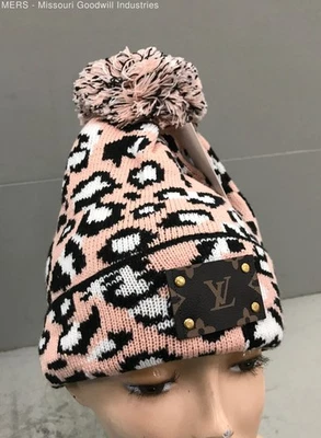 Louis Vuitton Women Pink Leopard Pom Pom Beanie Hat - One Size - Image 1 of 4