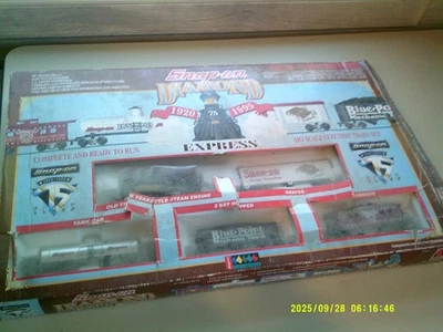 LIFE LIKE TRAINS HO SCALE SNAP-ON TOOLS DIAMOND EXPRESS ELECTRIC TRAIN SET - Image 1 of 4