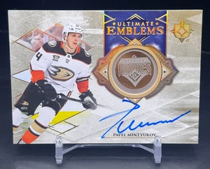 2023 Ultimate Collection - Pavel Mintyukov #UE-PM - Gold Emblems Rookie Auto - Picture 1 of 2