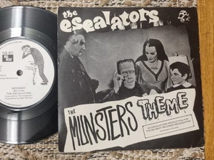The Escalators - The Munsters Theme 1983 Big Beat Records NS 87 Psychobilly 7” - Bild 1 von 6