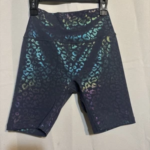 ZYIA Shimmer Animal Print Sport Shorts Damen Gr. S iridescent - Bild 1 von 3