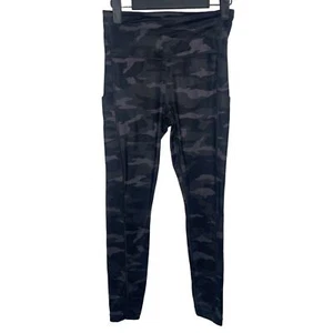 Athleta Womens Leggings Size XS Gay Ultimate Camo 7/8 Tight Camouflage Pattern - Picture 1 of 17