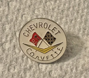 Chevrolet Corvette White Car Logo Vintage Round Lapel Pin Collectible - Picture 1 of 3
