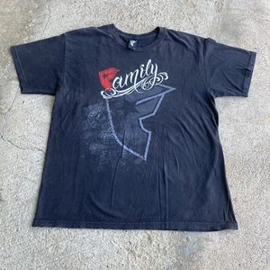 Vintage FAMOUS Stars and Straps Family Travis Barker T Shirt L Used Distressed - Picture 1 of 10