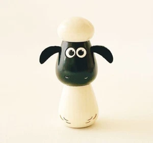 Usaburo Kokeshi Shaun the Sheep Holzpuppe Höhe: 3,15 Zoll (8 cm) Japan - Bild 1 von 10