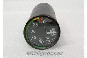 162BCL10, Embraer EMB-110 Aircraft Oil Temperature Indicator - Bild 1 von 2
