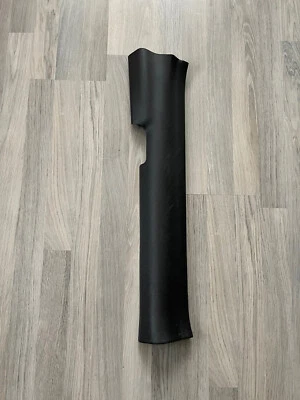 Placa de umbral del lado del conductor delantera izquierda 10-13 OEM Suzuki Kizashi Foto 1 de 4