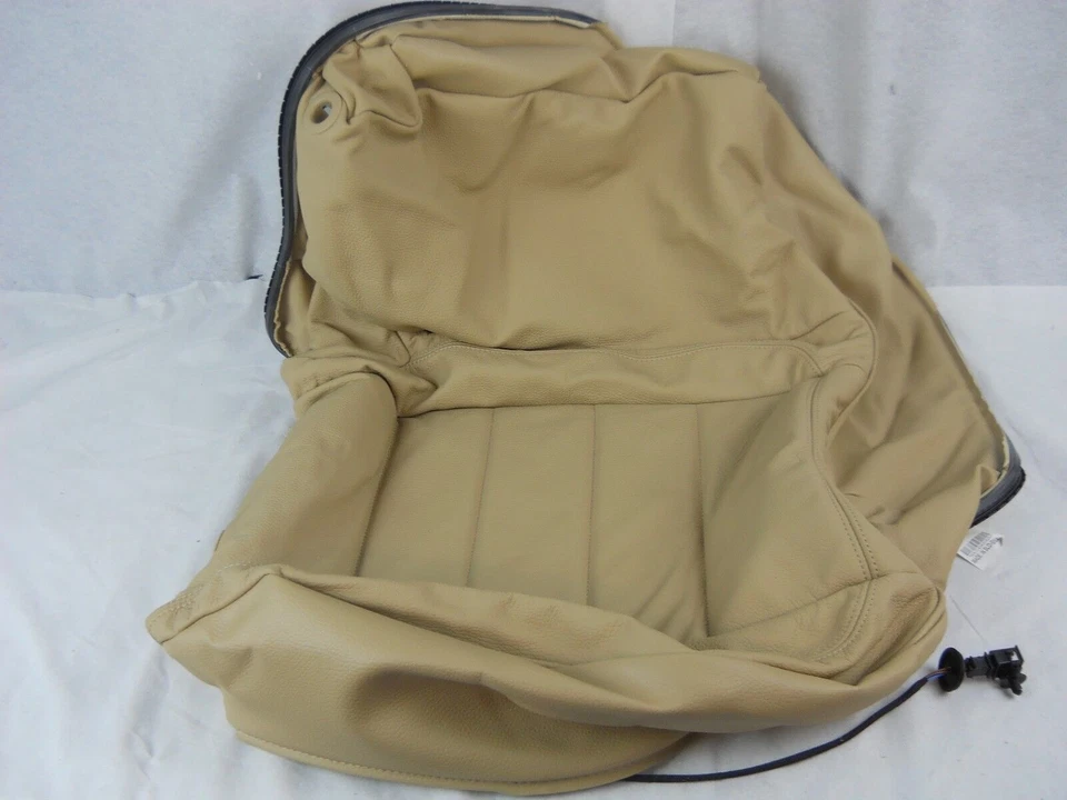 VOLKSWAGON TOUAREG REAR  SEAT COVER FACTORY OEM 2003-2005 - Image 1 of 1