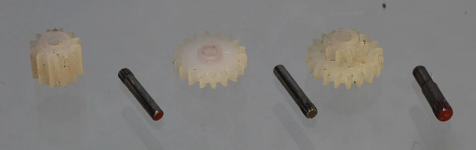 LILIPUT L61560-990-A Getriebe, BR 56.2, Satz mit 3 Zahnräder und 3 Achsen (N) - Bild 1 von 1