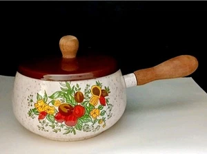 Vintage MCM 1960s Enamelware Fondue Pot W/ Lid & Wooden Handle & Lid Knob EUC - Picture 1 of 11