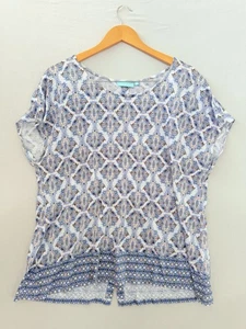 Blue Illusion Women’s Short Sleeve Scoop Neckline Blue White Pattern Top 3L - Picture 1 of 4