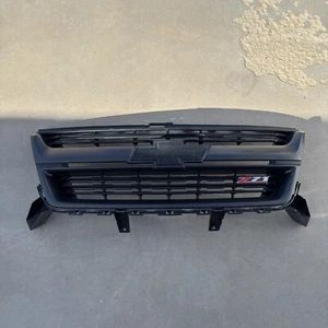 2015-2020 Chevrolet Colorado LT Z71 Front Upper Radiator Bowtie Grille OEM - Picture 1 of 24