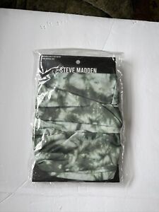 STEVE MADDEN Multi Use Gaiter - Tie Dye Green Pattern