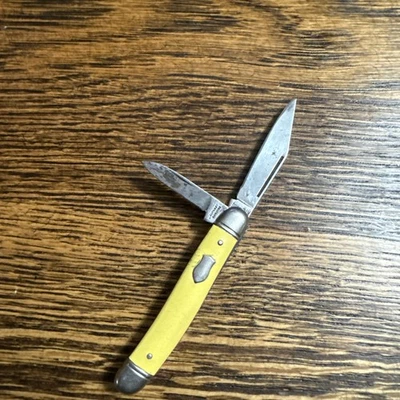 Navaja de bolsillo vintage IMPERIAL EE. UU. de dos hojas con mango amarillo Providence RI Foto 1 de 4