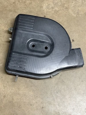 Caja de filtro de filtro de aire 90-97 Nissan D21 carrocería dura 2.4 4 cilindros OEM Foto 1 de 3