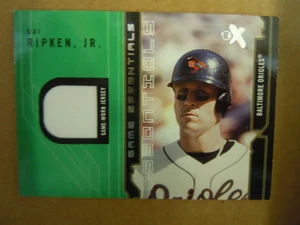 2002 E-X Cal Ripken Jr. Gold Game Essentials Game Used Jersey Card #24 - Bild 1 von 2