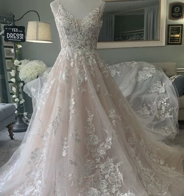 Illusion Floral Lace Bridal Gown Wedding Dress Custom made 2-28W Glitter Sequins - Image 1 of 4