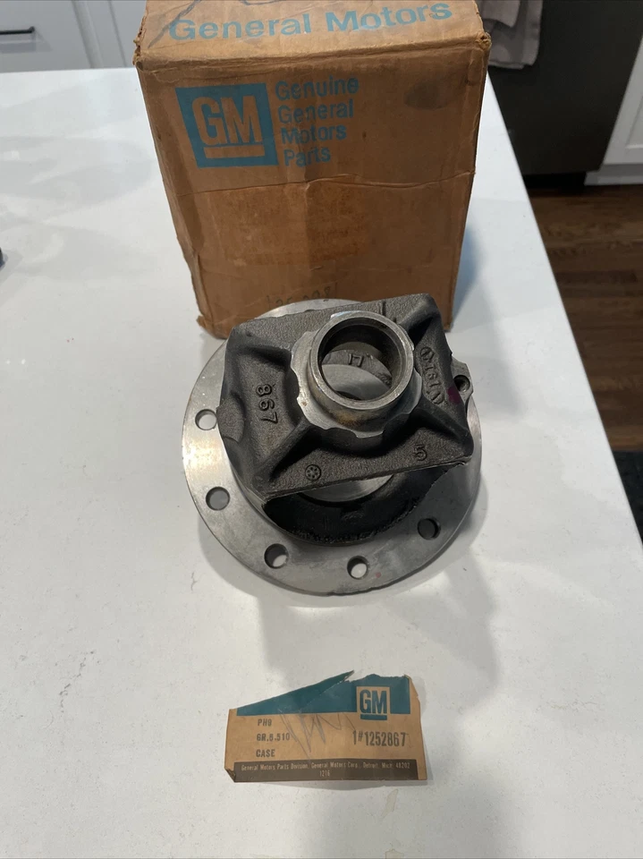 Caja diferencial Oldsmobile 1971-72 F-85 10 pernos NOS GM 1252867 1970’s Foto 1 de 4