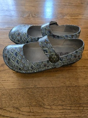 Alegria Mary Jane Zapatos Mujer 37 EE. UU. 6.5 Paloma Zuecos Geométricos Coloridos Enfermería Foto 1 de 4