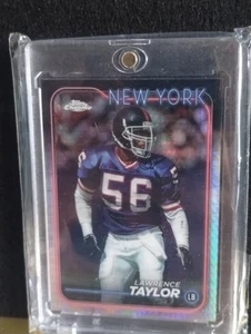 2024 Topps Chrome - Lawrence Taylor #139 Refractor ๐ฅ - Picture 1 of 3