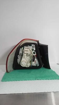 Conjunto de luz trasera derecha BMW 328I 2011 negro OEM 393986 usado 150 k millas Foto 1 de 4