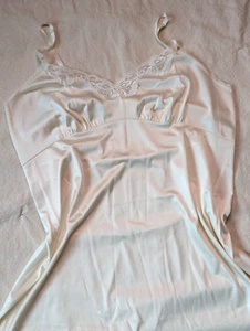 Abito JCPenny vintage anni 70 Adonna donna beige nylon pizzo accento midi slip USA 44 - Foto 1 di 10