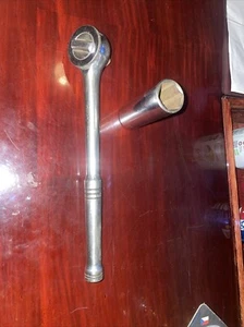 Husky Ratchet Socket USA 1/2” 24202 + Drive 15/16 - Picture 1 of 5