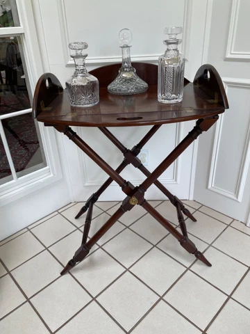ANTIQUE VINTAGE ENGLISH MAHOGANY HEAVY BUTLERS GALLERY TRAY TABLE ON STAND Cover