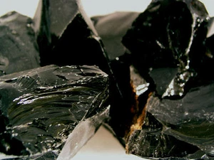 Schwarzer Obsidian ganz natürlich 1 Pfund Posten 4 plus Stücke kostenloser bevorzugter Versand - Bild 1 von 1