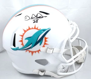 De'Von Achane Autographed Miami Dolphins F/S Speed Helmet - Beckett W Hologram - Picture 1 of 5