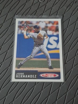 Jose Hernandez 2002 TOPPS TOTAL Baseball Card - Image 1 of 2