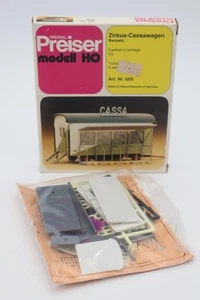 Presier HO Scale Cashier's Carriage Model Kit for Model Railroading - Imagen 1 de 3