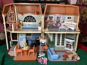 Vintage 2008 Montana MALIBU BEACH HOUSE Dollhouse w/ Accessories - Picture 1 of 17