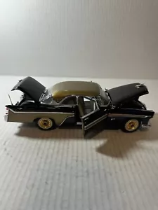 Danbury Mint 1956 DeSoto Adventurer Black & Gold 1/24 No Box - Picture 1 of 7
