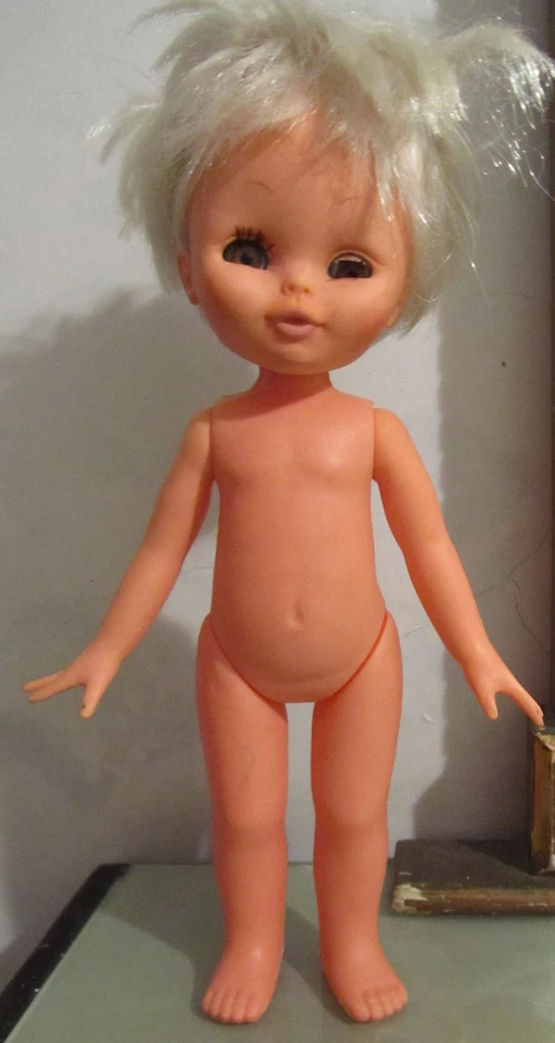 Maga Maghella Nuda Franca Raffaella Carrà vintage 30cm SPESE GRATIS - Immagine 1 di 1