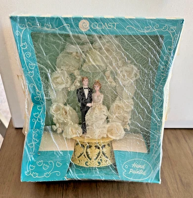 Topper de pastel de boda Mid-Century años 50 Coast novedad Mfg. Foto 1 de 3