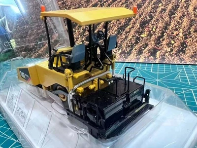 1:50 Norscot Caterpillar Cat AP600D Asfalto Paver Scala DieCast Modello 55259 - Immagine 1 di 4