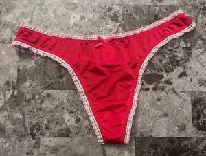 NWOT VICTORIA'S SECRET S RED SMOOTH STRIPE PLEATED VINTAGE RARE V STRING PANTIES - Picture 1 of 5