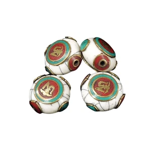4 Loose White Crackle Tibetan Beads - Picture 1 of 3