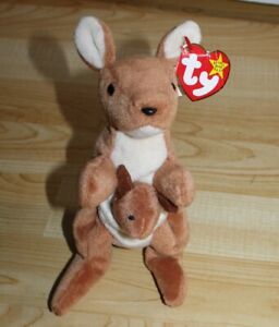 Retired TY Beanie Baby Pouch the Kangaroo 1996    Very Good Cond