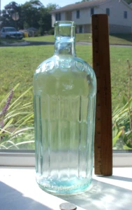 NICE RARE LARGE FLUTED POISON EMBOSSED, POISON (ON BOTH SIDES)KILNER BROS MAKERS - Picture 1 of 1