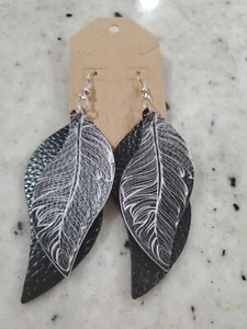 Black White Feather Long Lightweight Dangle Earrings PU Leather - Picture 1 of 2