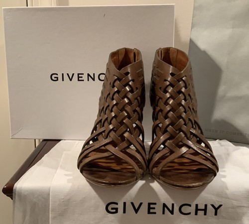 Autentico cinturino in pelle marrone Givenchy nuovissimo scarpe da donna taglia 8 5