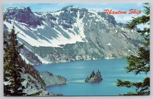 Berge & Phantomschiff Insel von Kerr Kerbe Krater Lake Oregon Vintage Postkarte - Bild 1 von 2