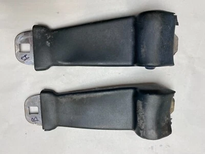 Ford Mustang 1965 1966 1967 OEM cinturón de seguridad delantero retractores par azul fecha codificada Foto 1 de 4